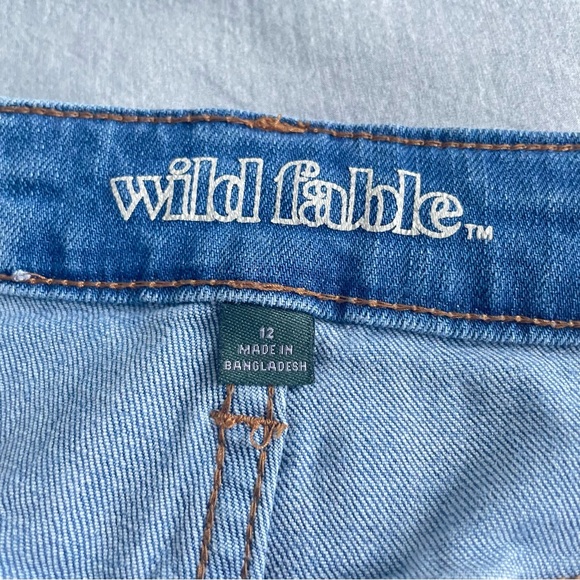 Wild Fable High Rise Distressed Mom Jean - 12/31 - Picture 6 of 8